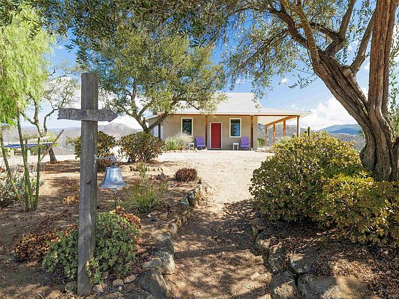4th image of 19584 Paradise Mountain Rd