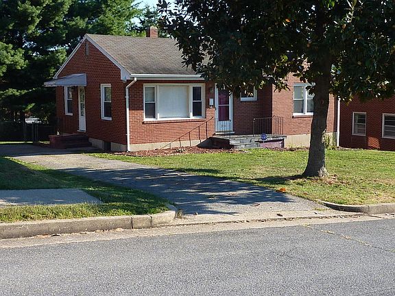 2nd image of 328 Trinkle Ave NE