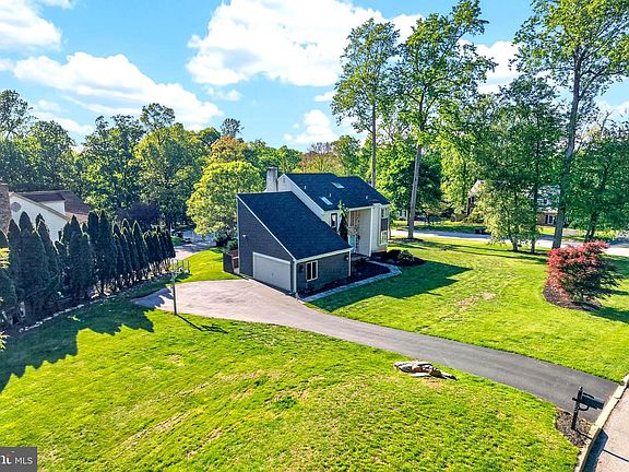 3rd image of 502 Buttonwood Dr