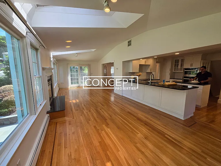 45 Wellesley Rd #A — Photo 5