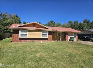 5019 Frederick St, Moss Point, MS 39563