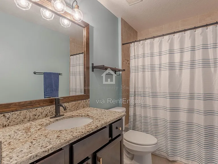 2403 Mayer St — Photo 22