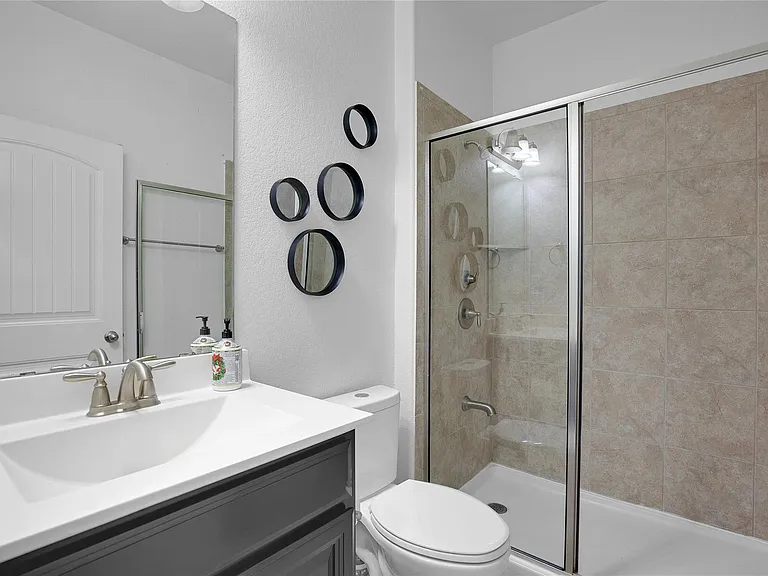 5724 Siragusa Dr — Photo 10