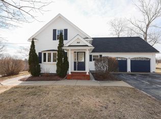 362 Bunker Hill Rd, Auburn, NH 03032