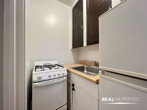 3rd image of 4631 N Paulina St #4631108