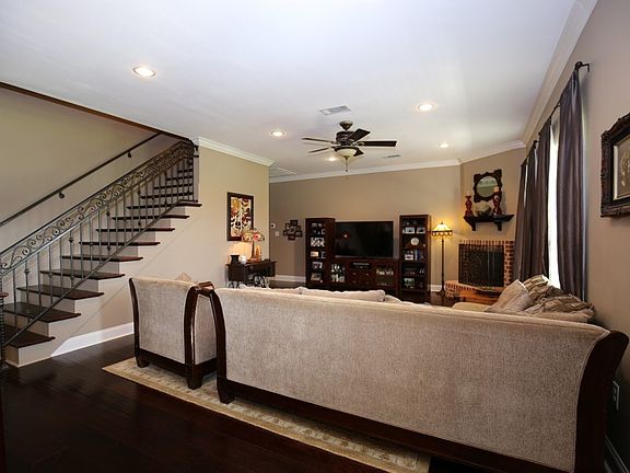 4th image of 11127 Toria Ln