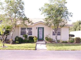 424 Lakepoint Ct, Sun City Center, FL 33573