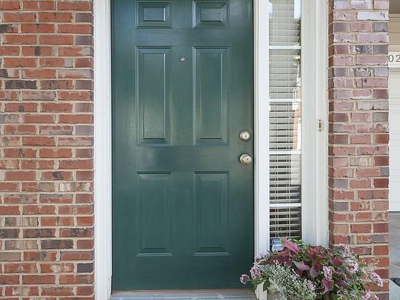 4th image of 504 Vinings Forest Ct SE