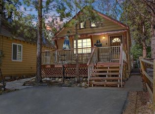 530 Cedar Ln, Sugarloaf, CA 92386