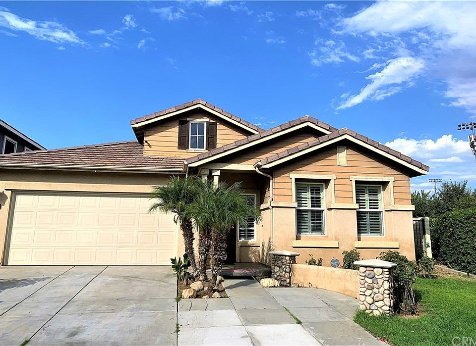 1st image of 22360 Summer Holly Ave