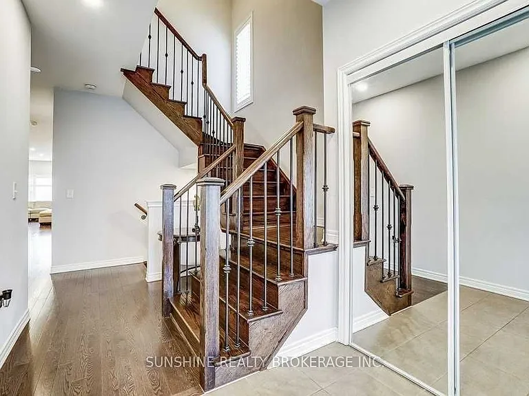 27 Foxberry Rd — Photo 4
