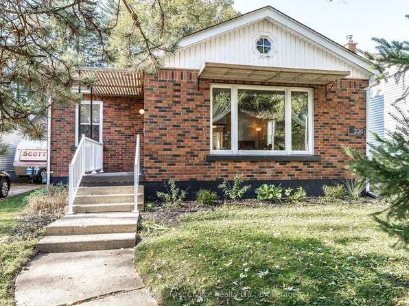 226 Birmingham St, Stratford, ON N5A 2T5