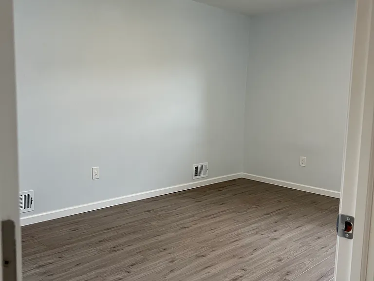 240 Woodrow Rd — Photo 18