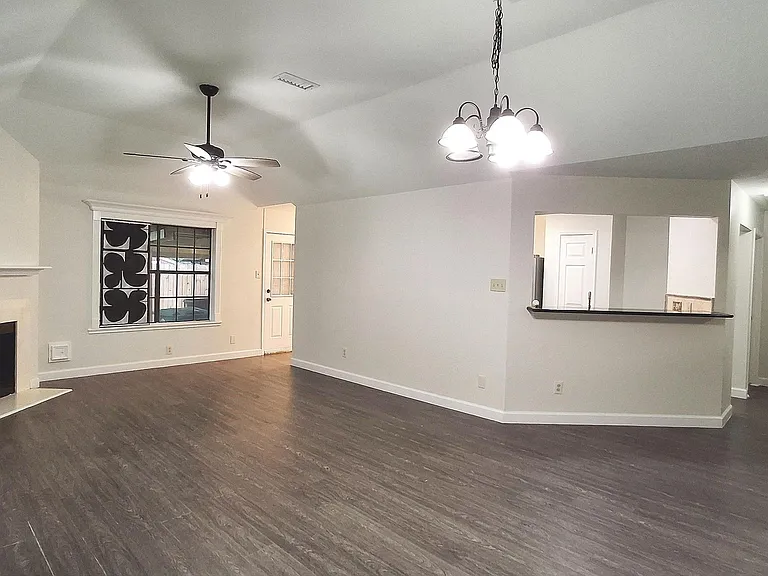 11066 Landsbury Ct — Photo 24