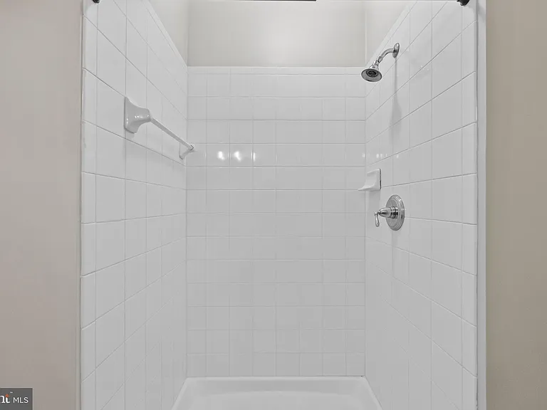 801 S Greenbrier St #215 — Photo 35