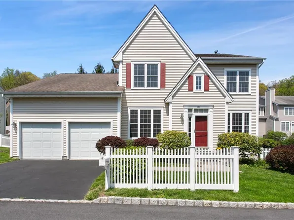 151 Classic Court, White Plains, NY 10603