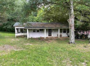 285 Maple St, Selmer, TN 38375