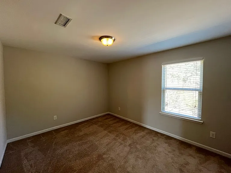 310 Princess Pl — Photo 24