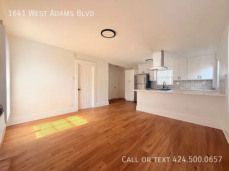 1641 W Adams Blvd — Photo 2