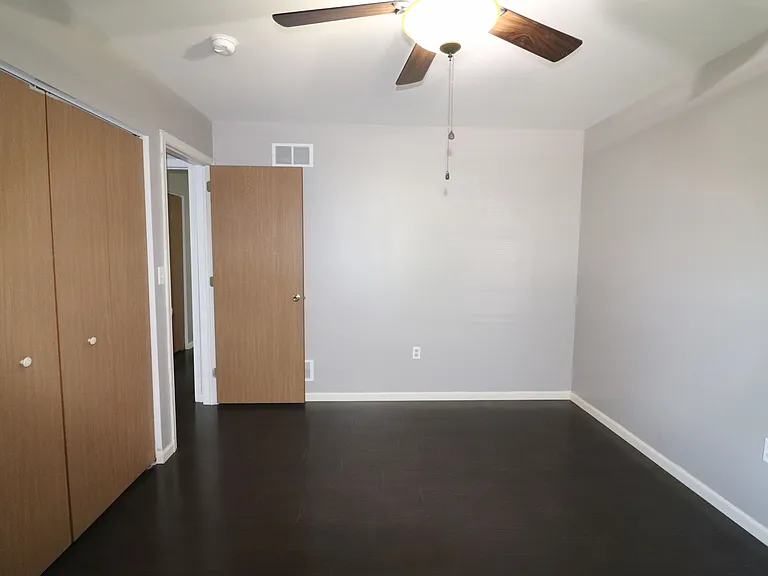 10 Spring House Ln — Photo 17