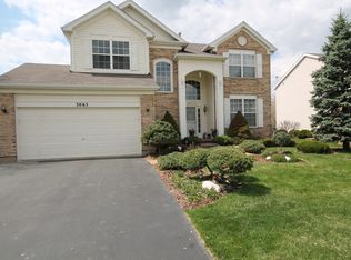 3065 Shenandoah Dr, Carpentersville, IL 60110