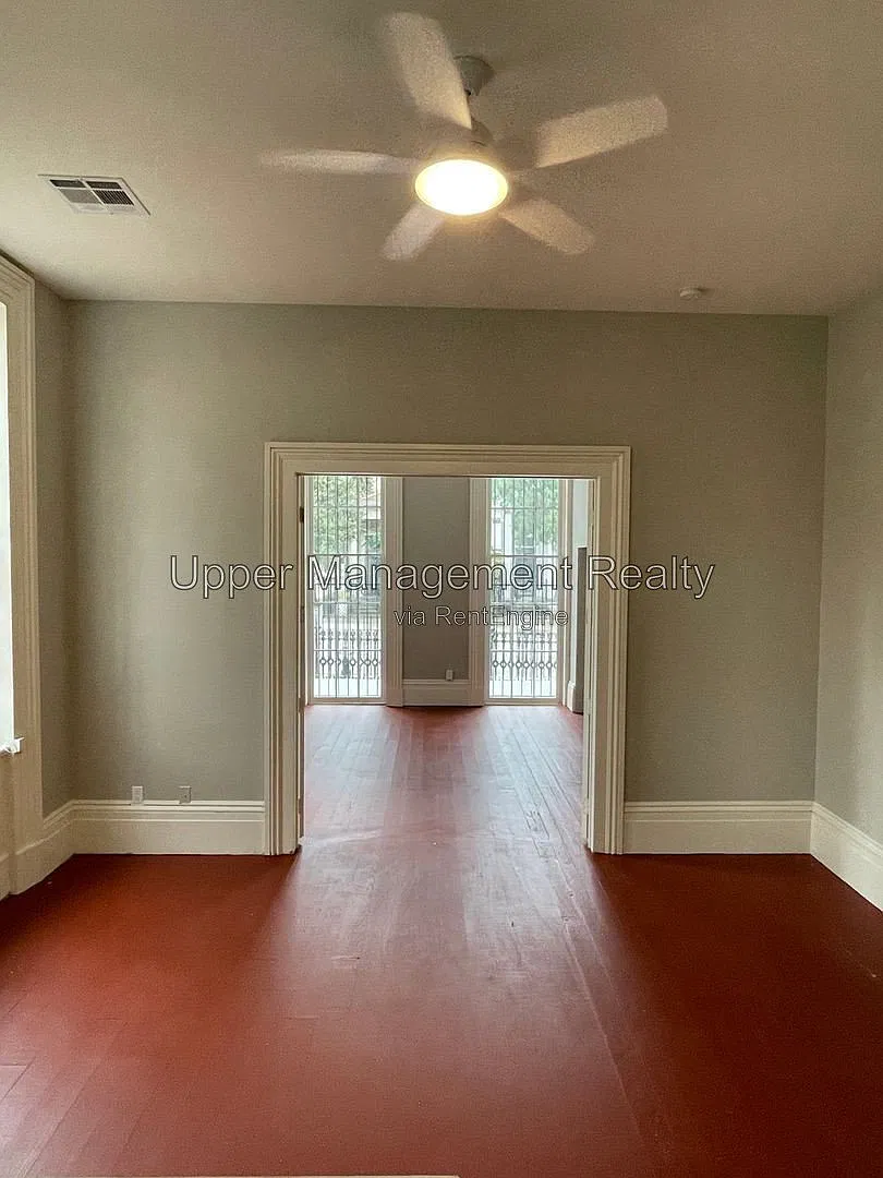 5 Baronne St — Photo 4