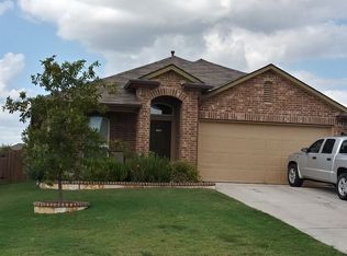 141 Kingfisher Ln, Kyle, TX 78640