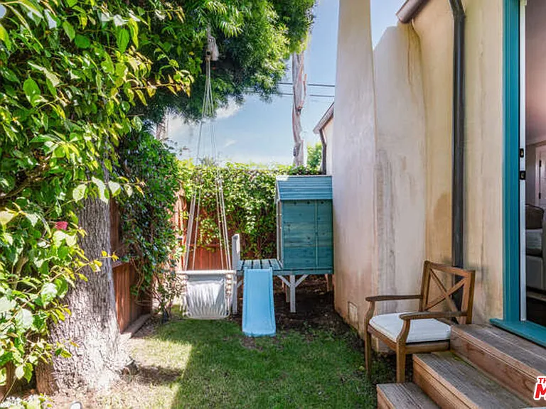 819 Woodlawn Ave — Photo 45