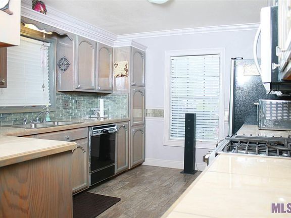 5th image of 2213 Debra Dr