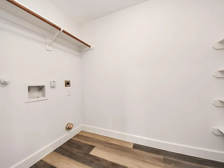 7826 Maverick Trace Ln — Photo 16