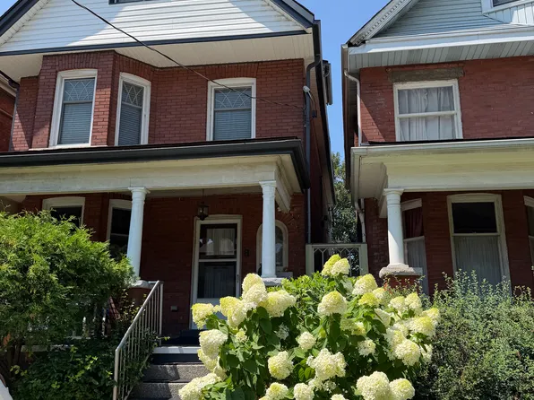 92 Burris St #1, Hamilton, ON L8M 2J5