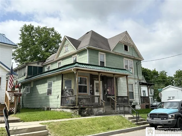 323 Newland Ave, Jamestown, NY 14701