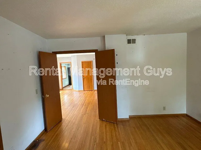 1408 Washington St NE #2 — Photo 6