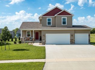 2728 Arbor Way Blvd, Cedar Falls, IA 50613
