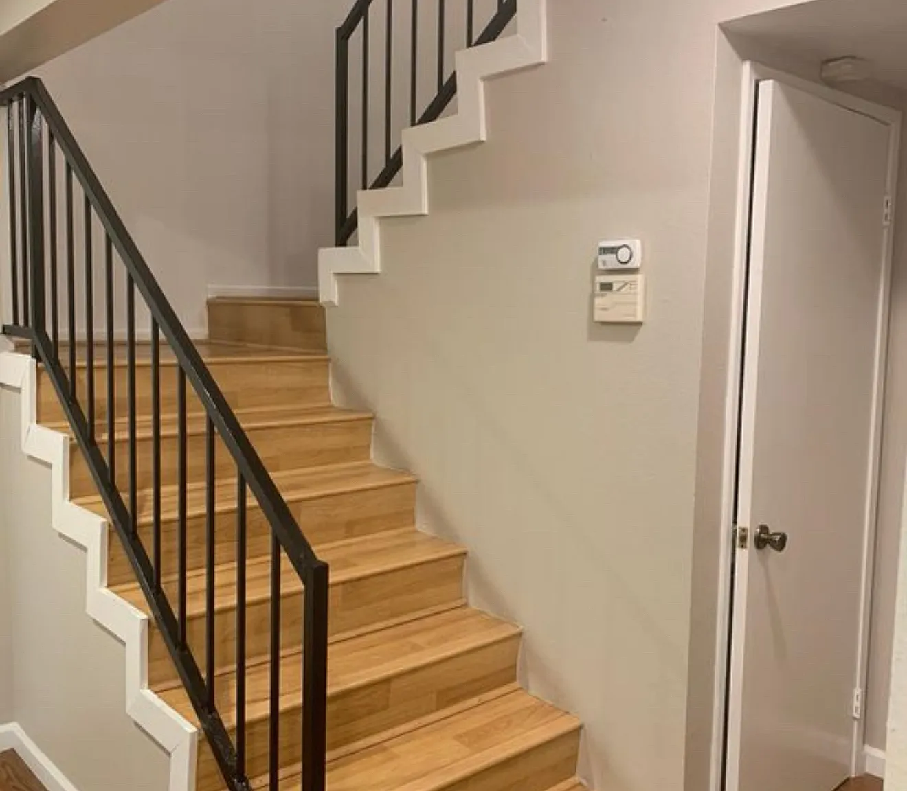 2 bed, 1.5 bath, 909 sqft, $3,050 — Photo 3
