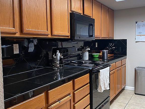 Abundant Natural Light 