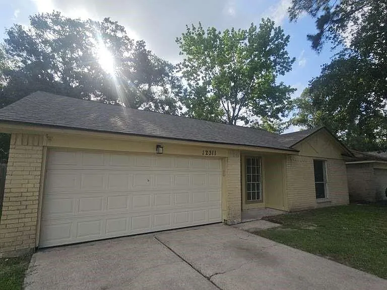 12311 Kings Chase Dr — Photo 2