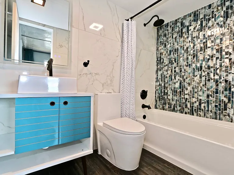 225 Turtle Lake Ct #204 — Photo 6
