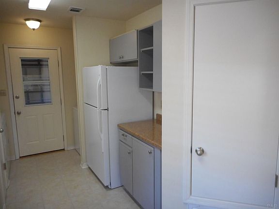 4th image of 345 S 61st Ave