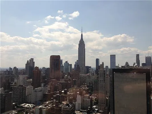 Rented by RELO REDAC INC. | media 10