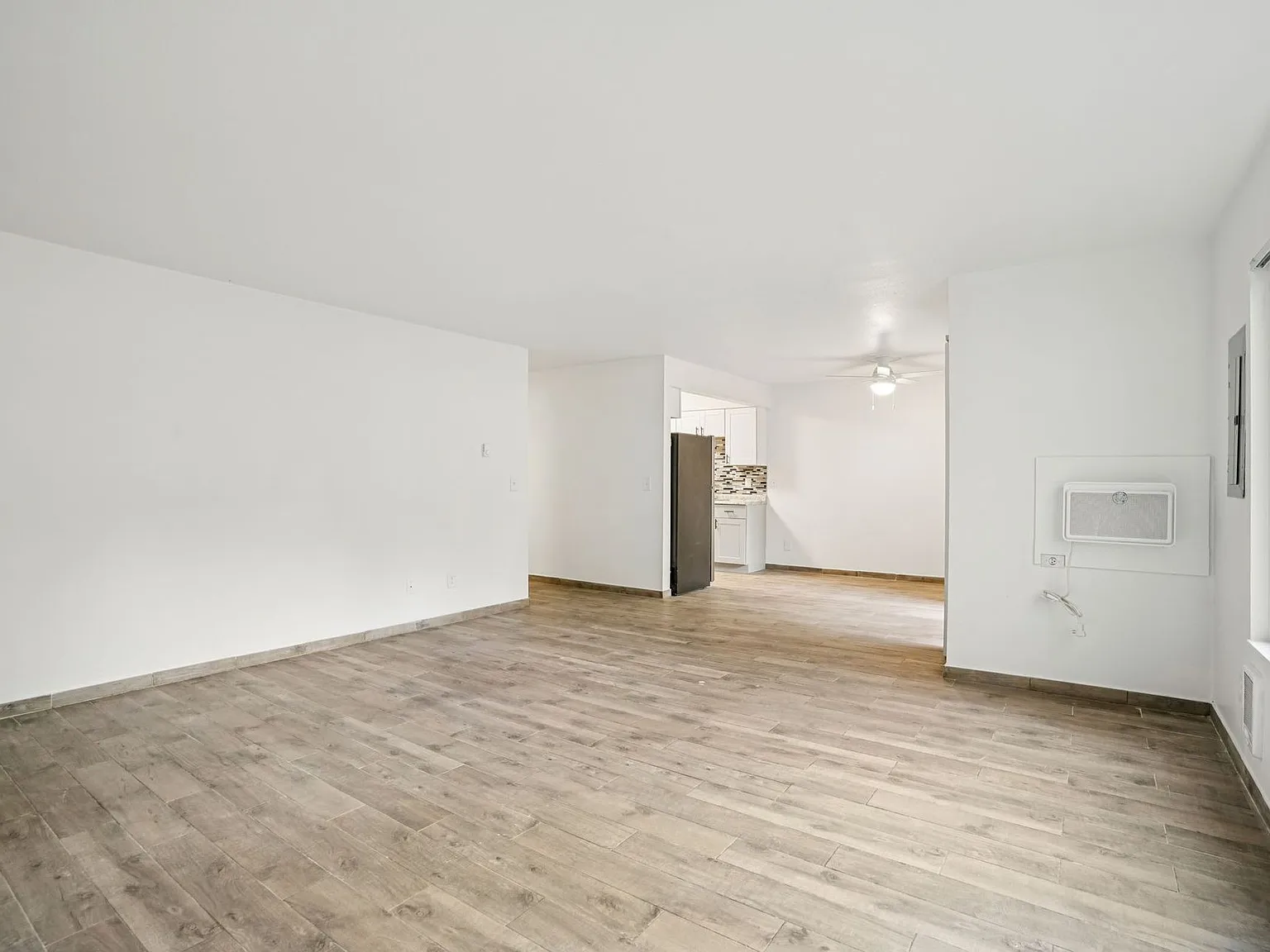 Images Springcreek Apartments — Photo 3