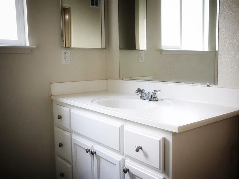 950 Del Rio Dr #A — Photo 9