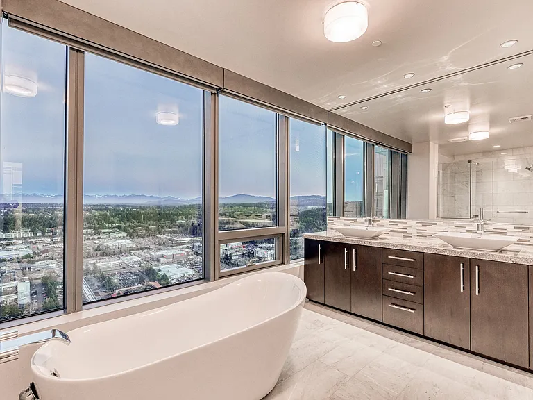 Large double vanity with soaking tub