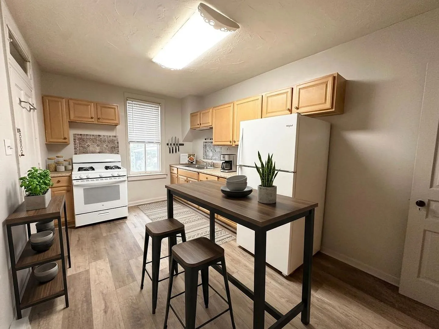2 Bedroom 1 Bathroom in York! — Photo 4