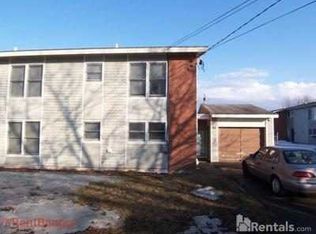 83 Bolling Dr, Bangor, ME 04401