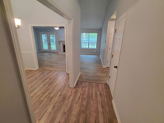 3rd image of 1667 Folkstone Rd