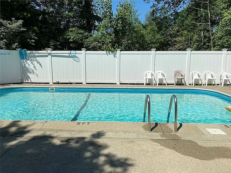 7 Wake Robin Rd #308 — Photo 11