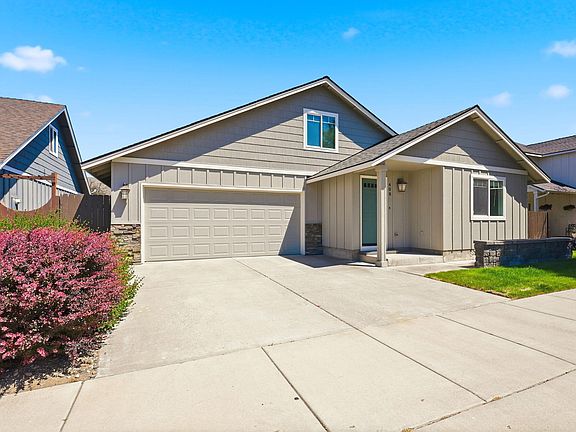 2nd image of 408 NW 24th Pl