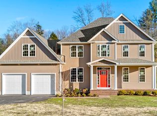 6 Noble Steed Xing, Southwick, MA 01077