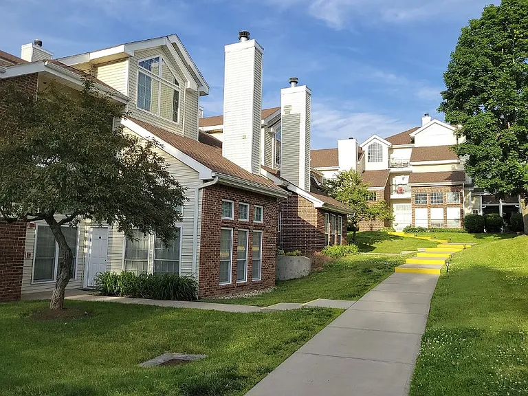 131 Carriage Crossing Ln #131 — Photo 2